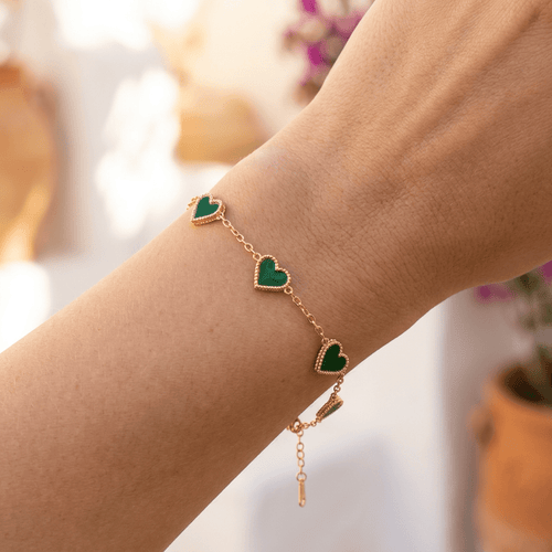 5 Heart Motif Bracelet in Green - Ellavore