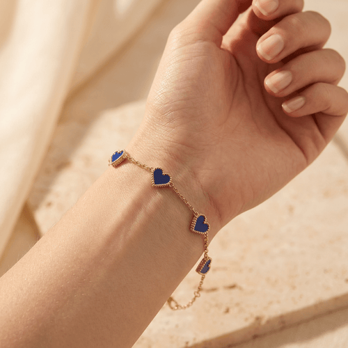 5 Heart Motif Bracelet in Green - Ellavore
