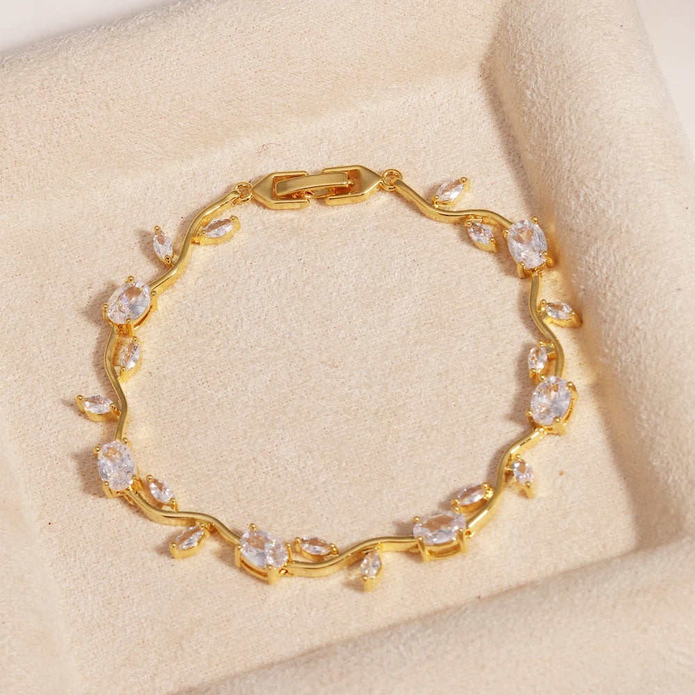 Misty and Molly Tulip Harmony Charm Bracelet Crystal 18k Gold-Plated