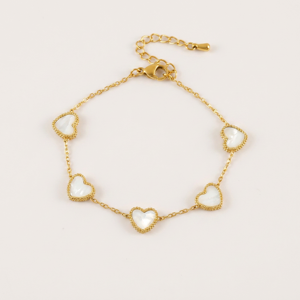 Love Motif Bracelet in White Pearl