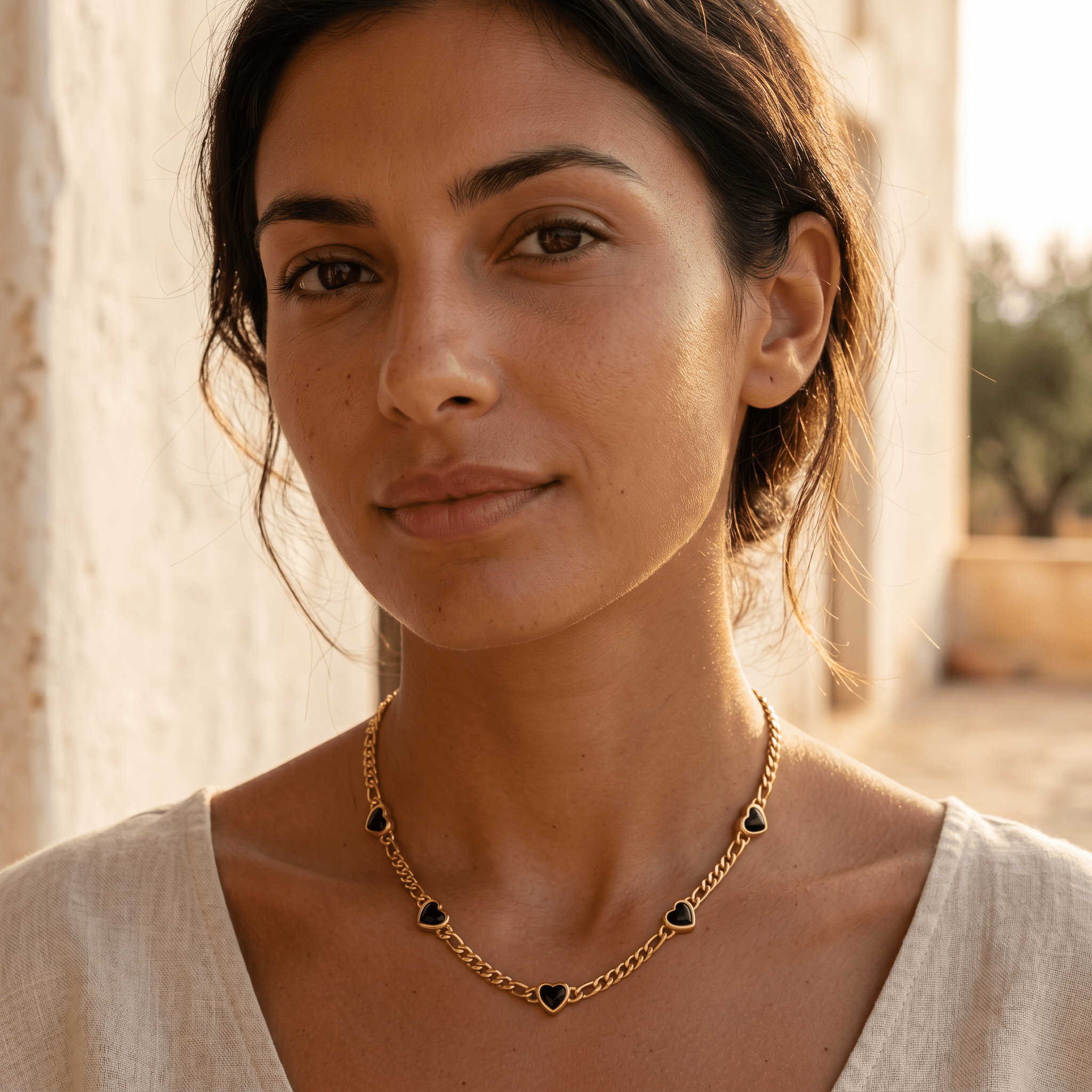 The Elorie 5 Heart Motif Necklace in Silver - Ellavore