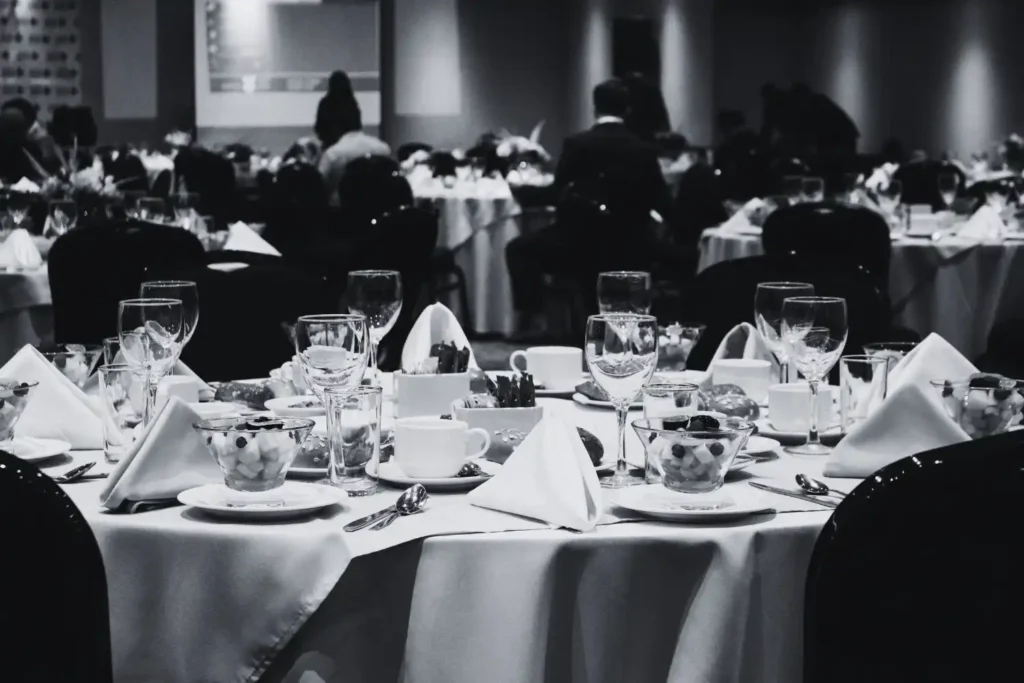 Dine Like a High-Class Individual Table Manners & Fine Dining Tips