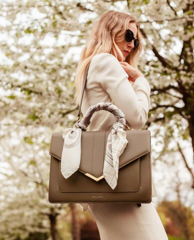 How_to_style_handbags_with_silk_scarves_for_work