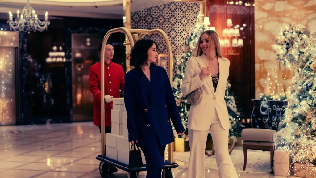 Elegant business ladies 